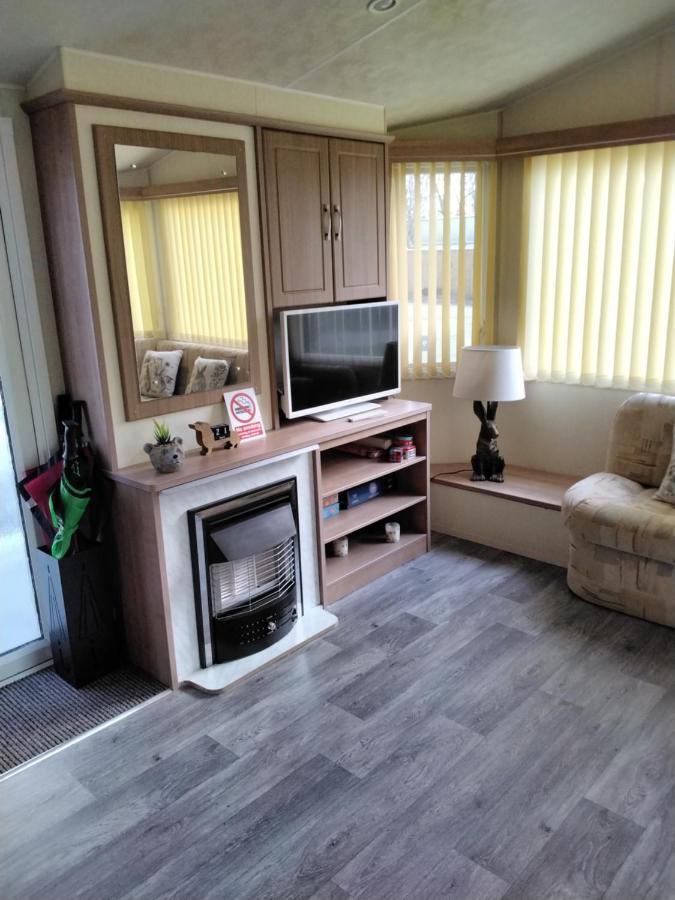 19 Laurel Close Highly Recommended 6 Berth Holiday Home With Hot Tub In Prime Location Татершал Екстериор снимка