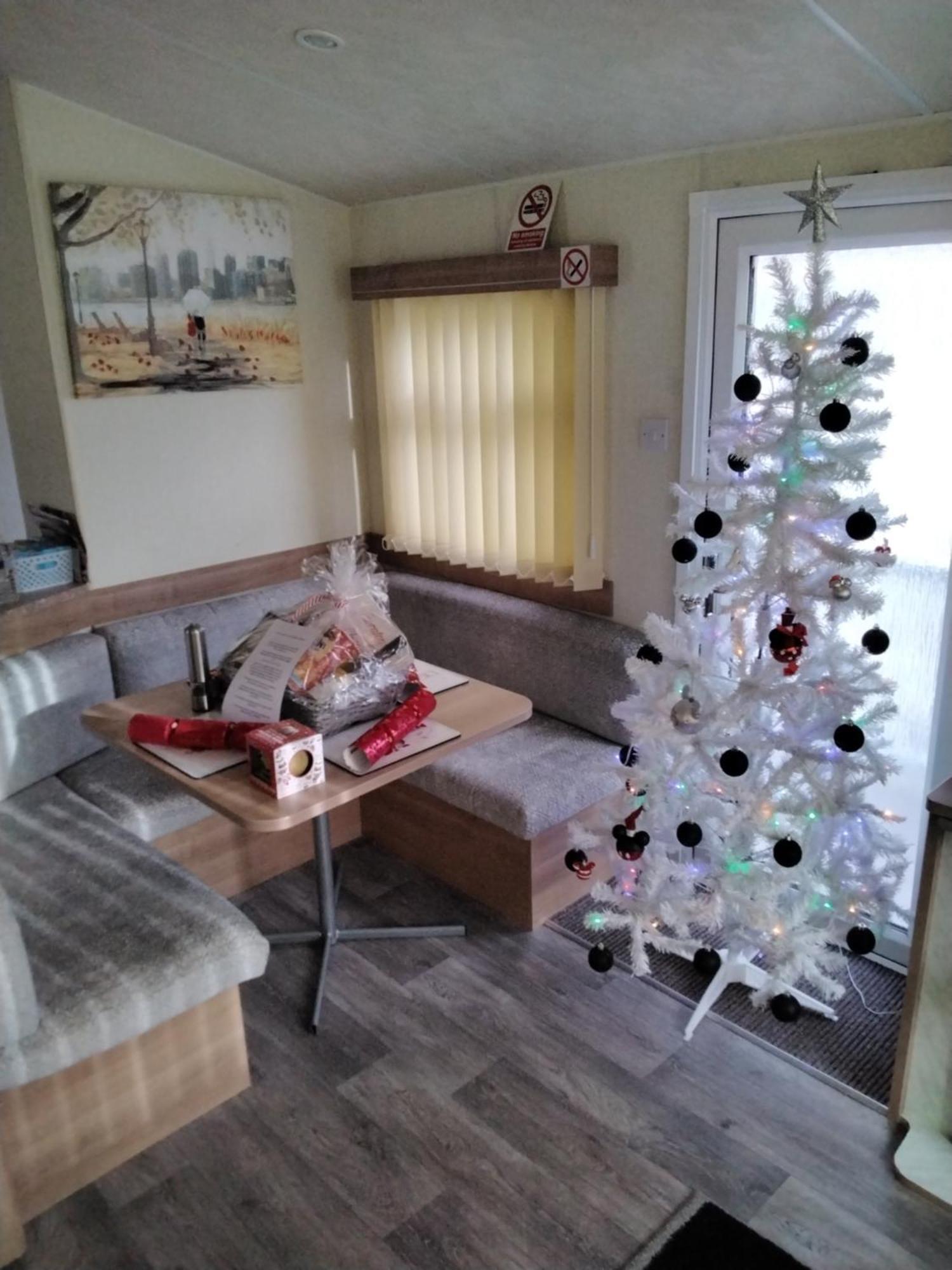 19 Laurel Close Highly Recommended 6 Berth Holiday Home With Hot Tub In Prime Location Татершал Екстериор снимка